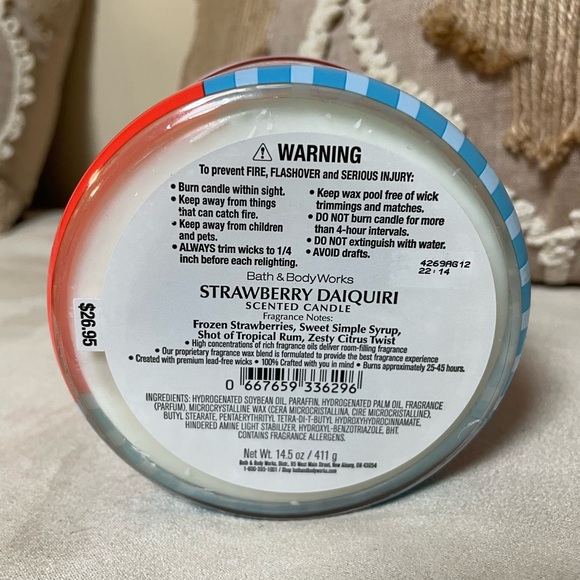 Strawberry Daiquiri Bath and Body Works 3 Wick Candle - Picture 3 of 3